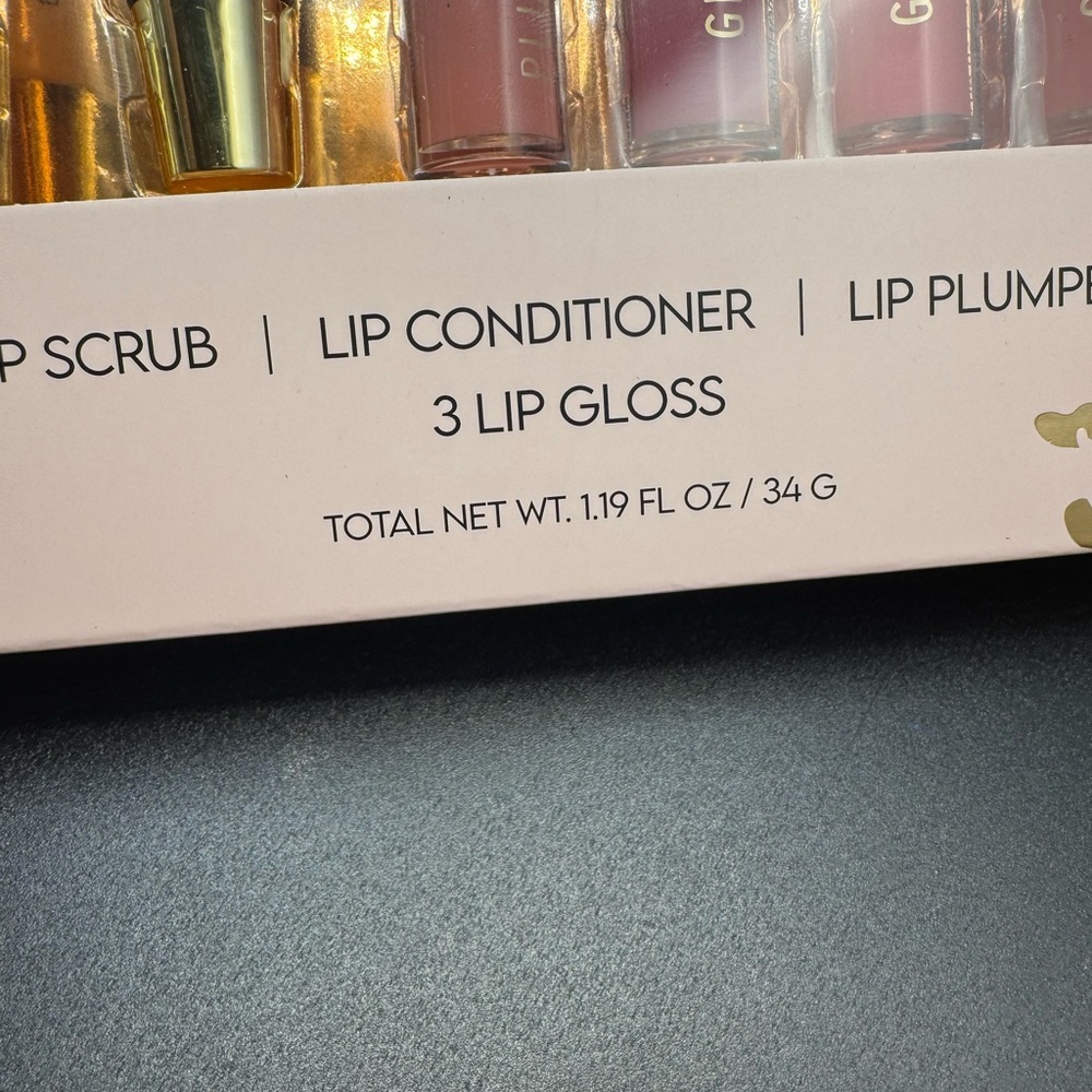 NWT Tahari 6-Piece Lip Care Set - Picture 3 of 5